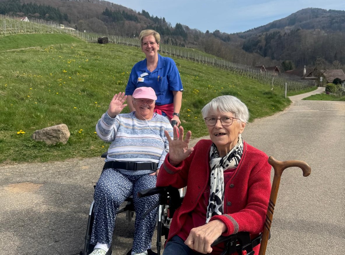 Neue Rollstühle machen Spaziergang leichter