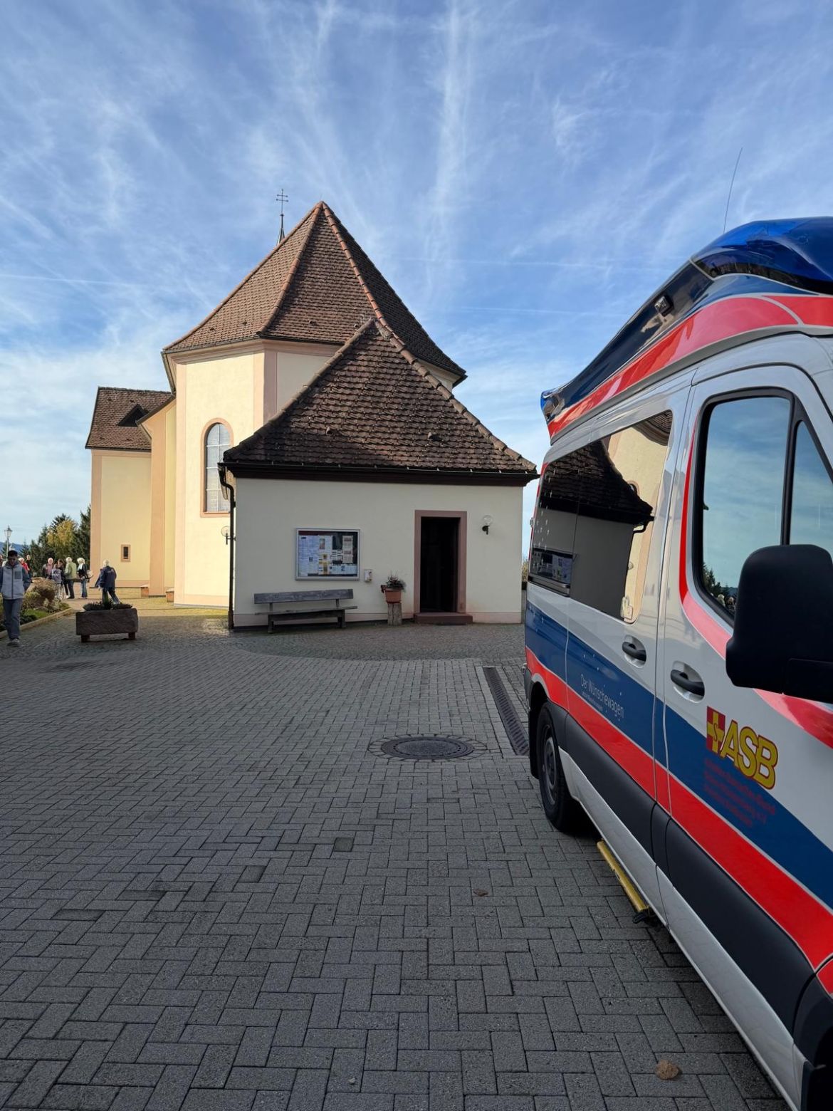 PHOTO-2025-10-29-19-00-47 (005).jpg